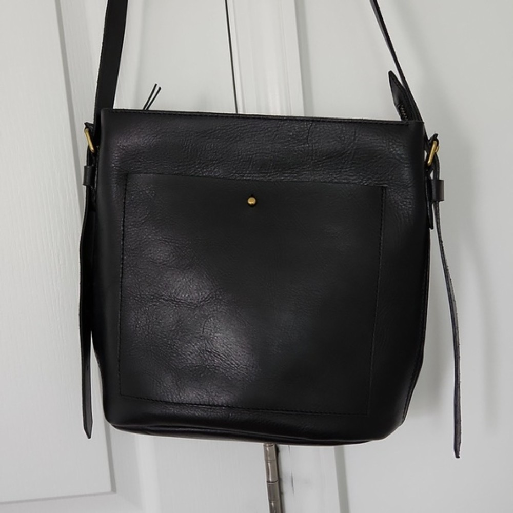 NWOT Madewell The Transport Bucket Bag, True Black - Picture 4 of 12